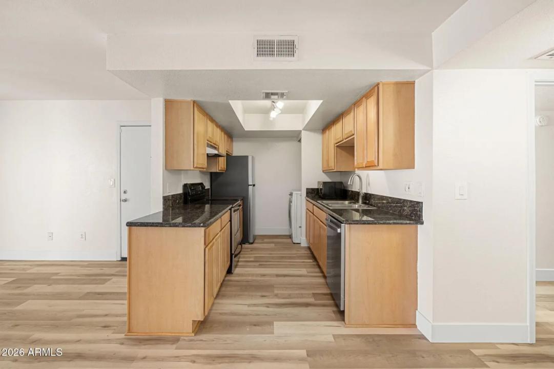 Real Estate Picture 10