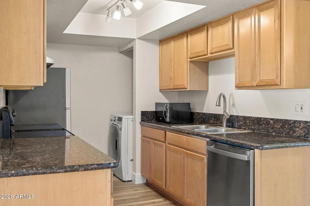 Real Estate Picture 12