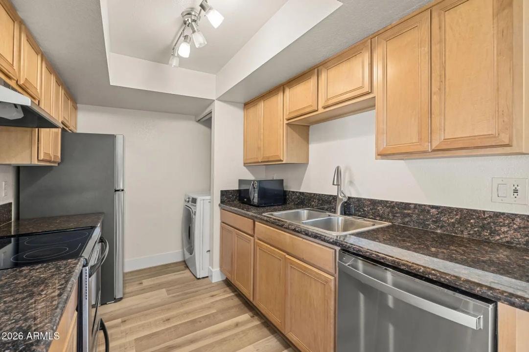 Real Estate Picture 13