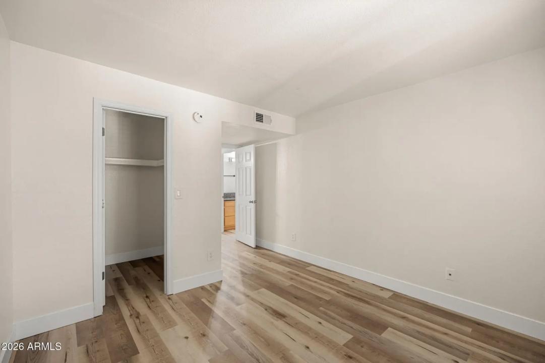 Real Estate Picture 17