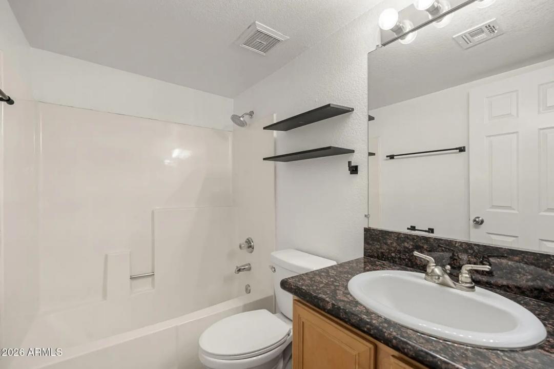 Real Estate Picture 19