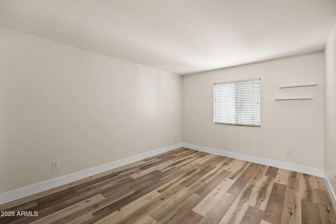 Real Estate Picture 20