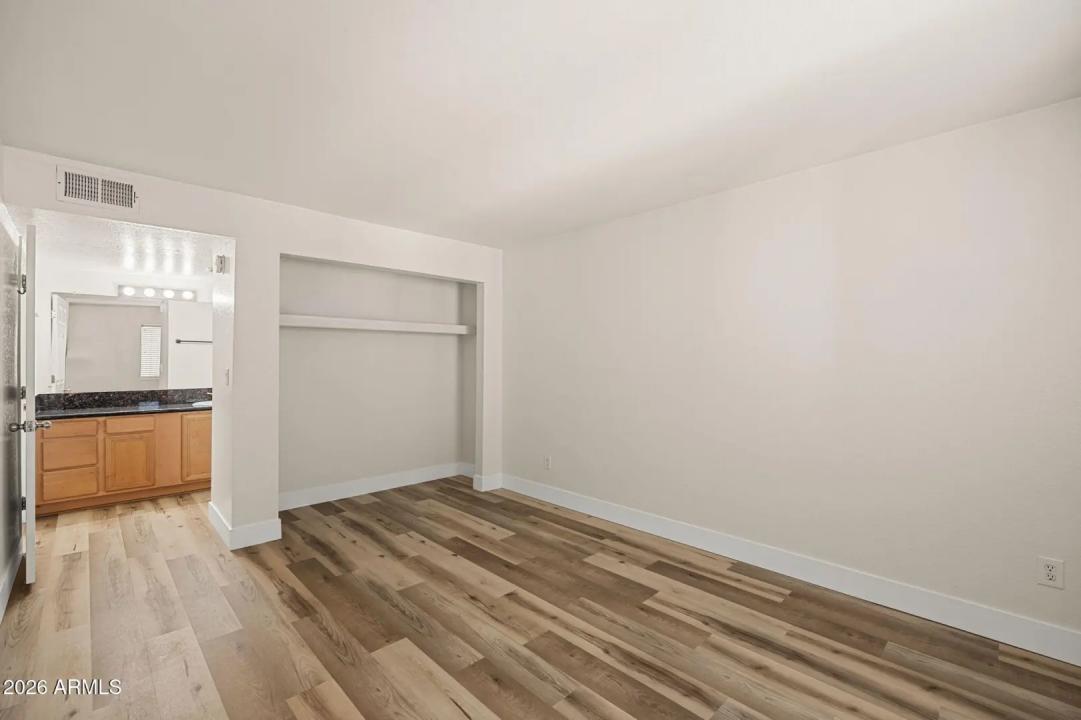 Real Estate Picture 22