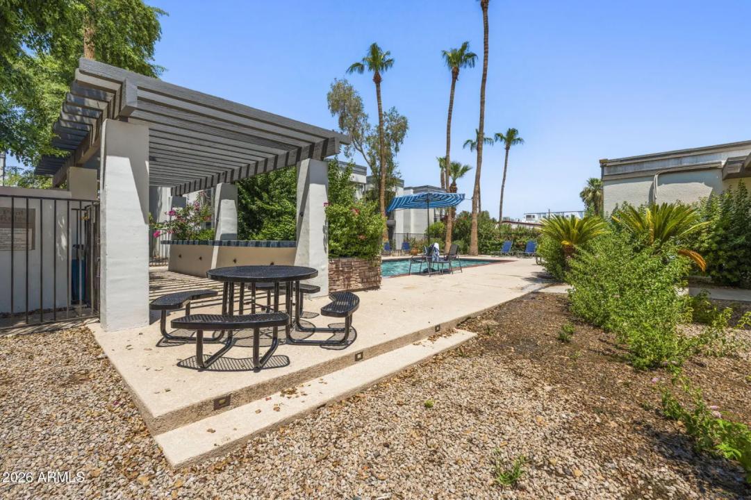 Real Estate Picture 26