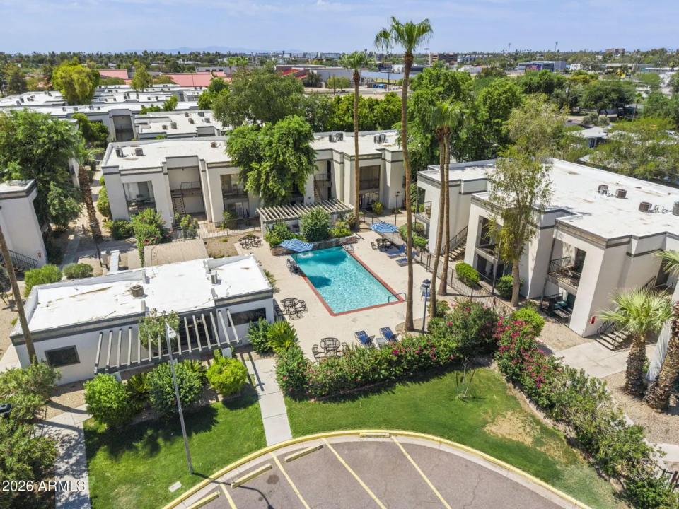 Real Estate Picture 29