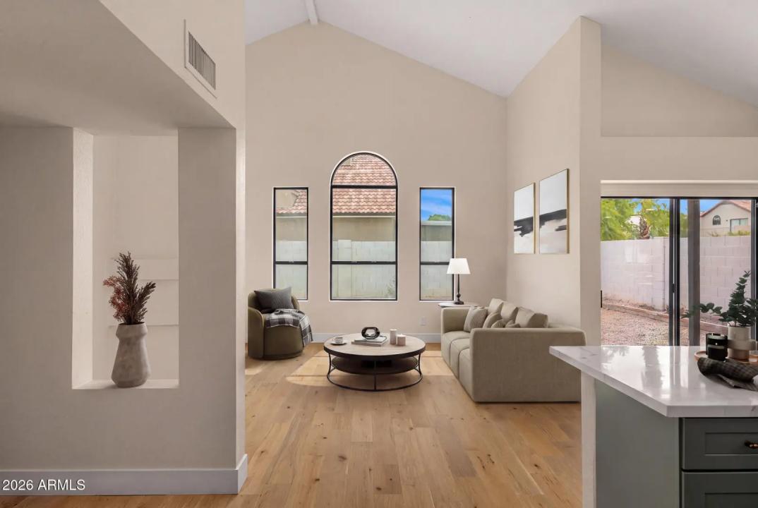 Real Estate Picture 3