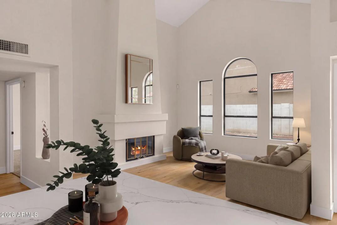 Real Estate Picture 4