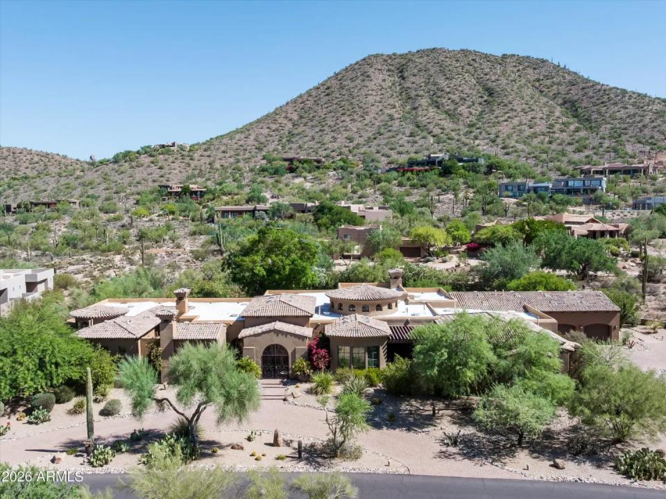 Real Estate Picture 4