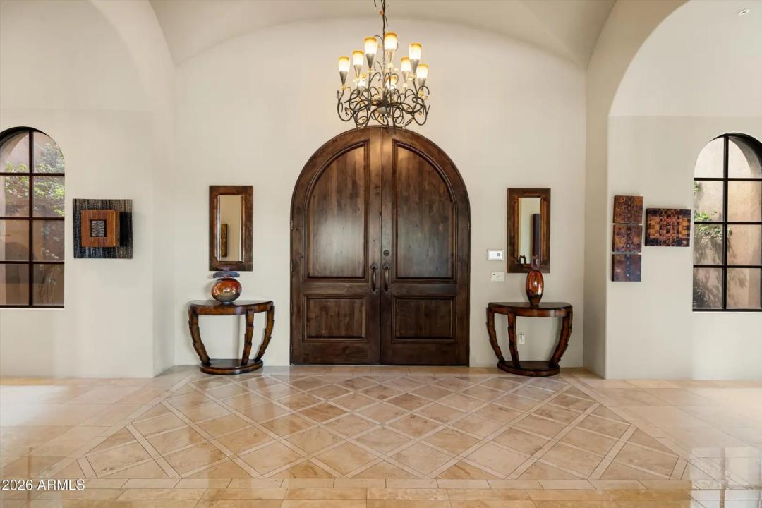 Real Estate Picture 7