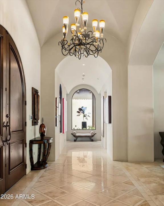 Real Estate Picture 8