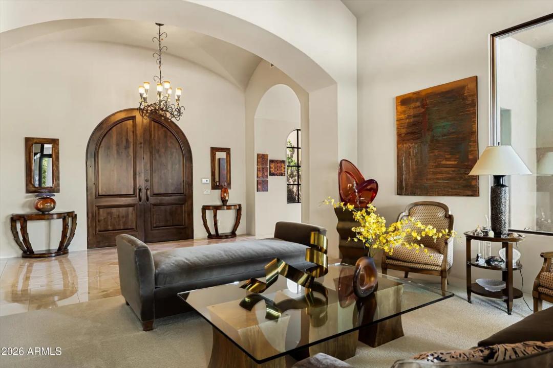 Real Estate Picture 9