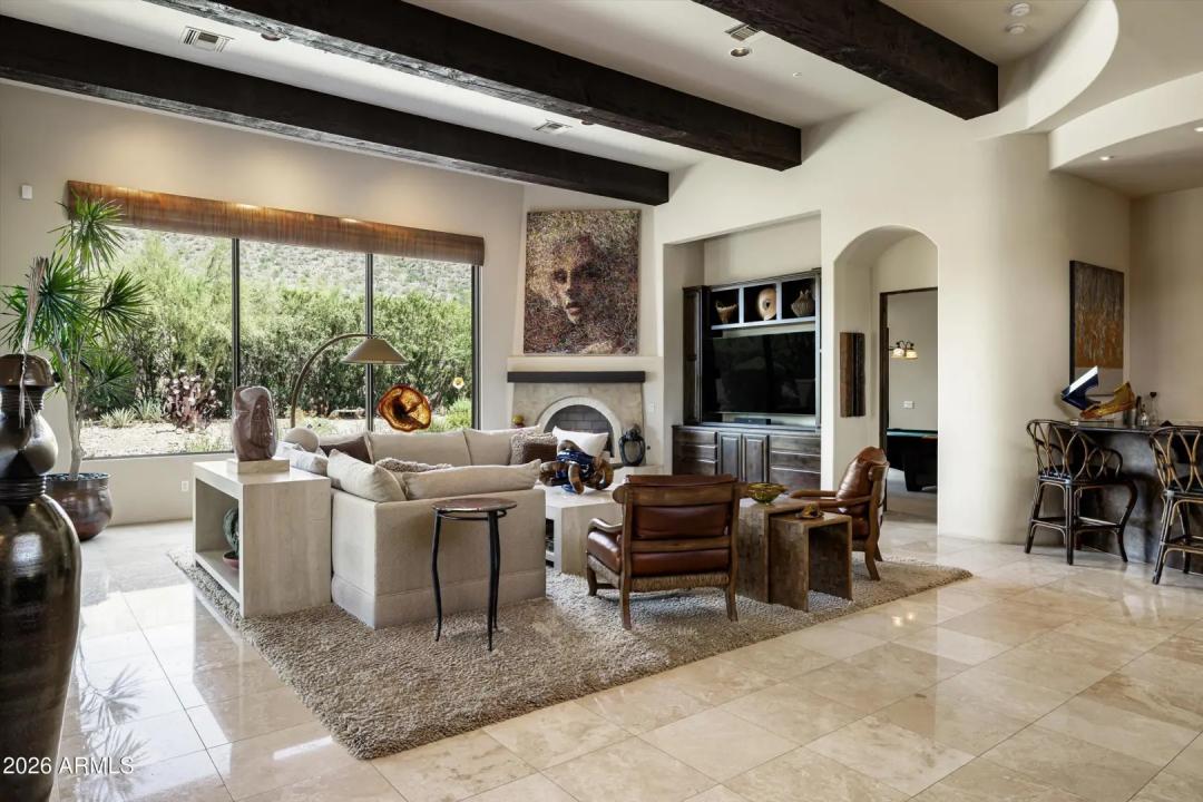 Real Estate Picture 12