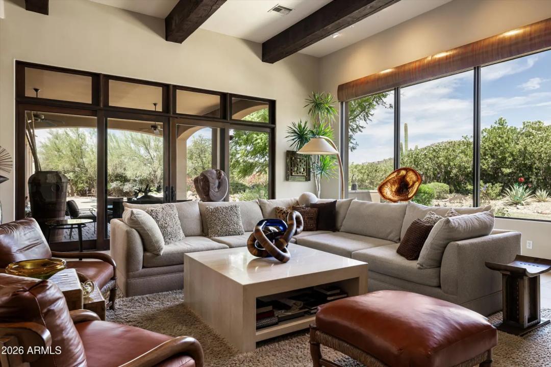 Real Estate Picture 11