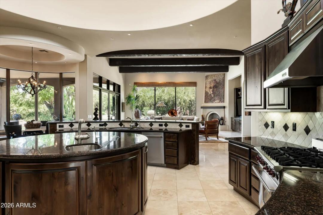Real Estate Picture 16