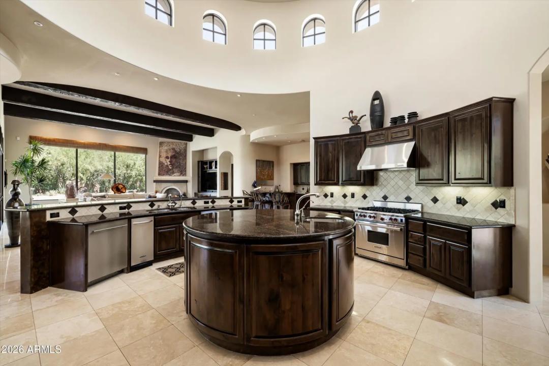 Real Estate Picture 17