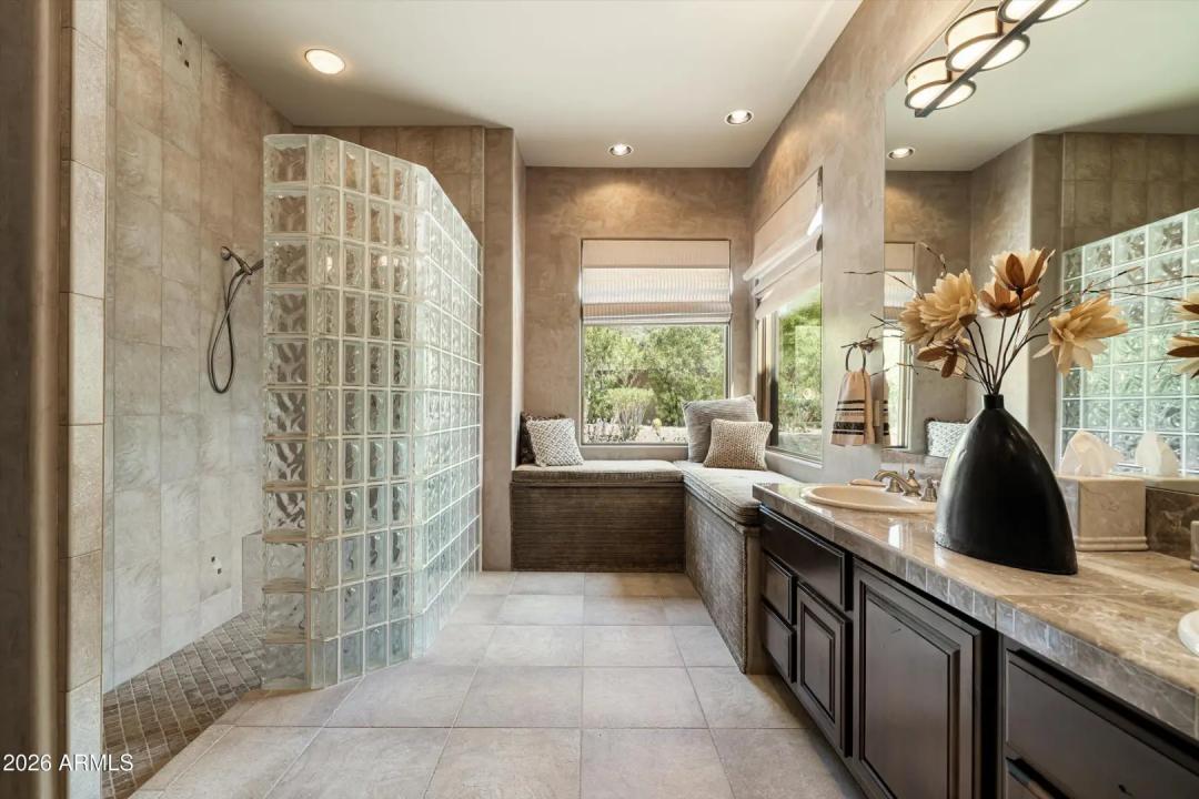 Real Estate Picture 31
