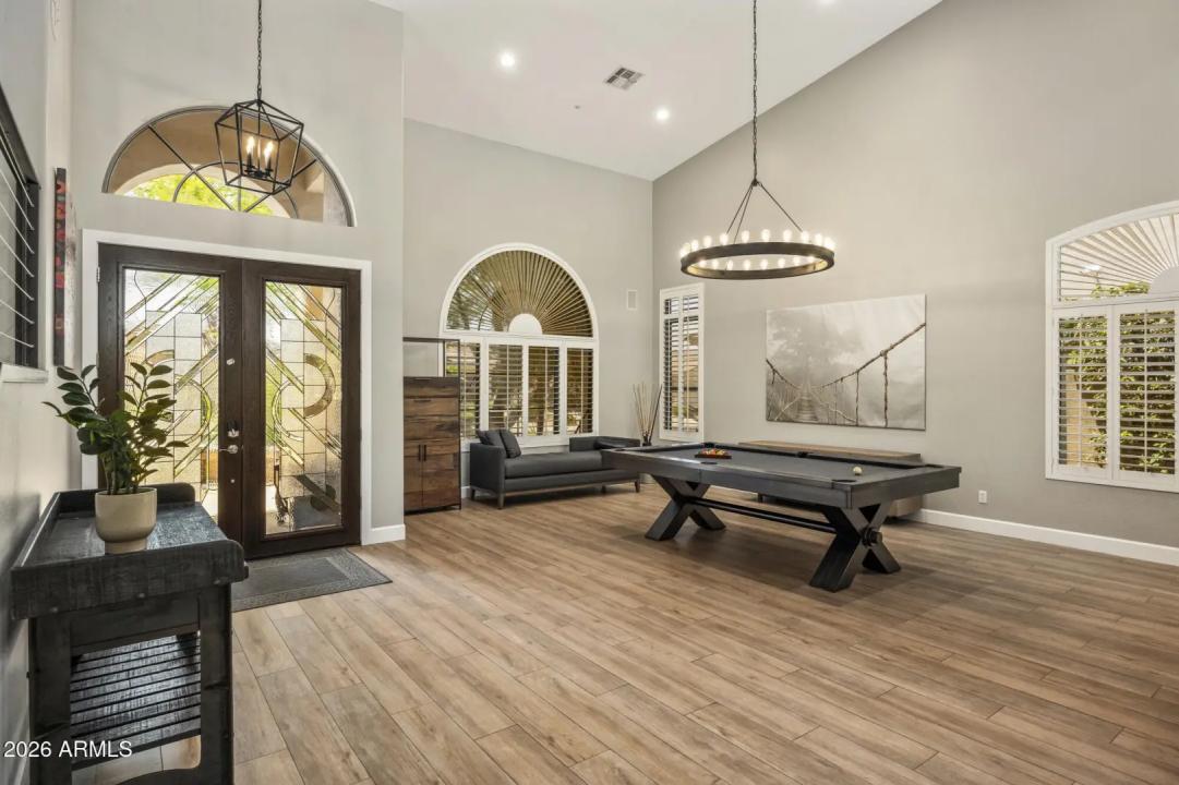 Real Estate Picture 7