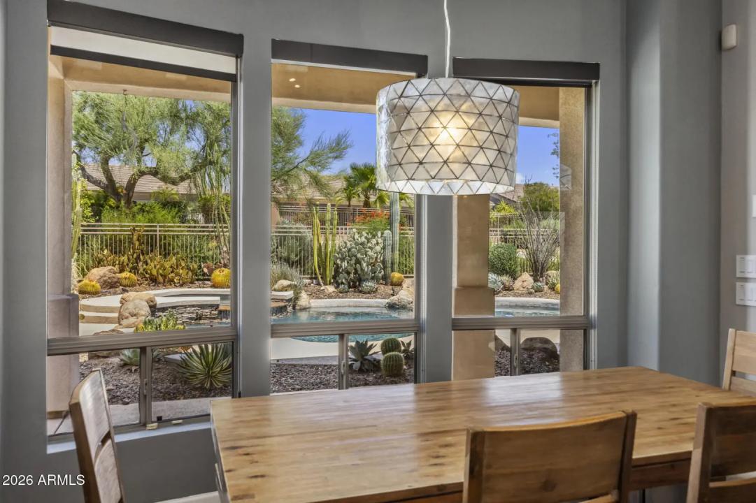 Real Estate Picture 10