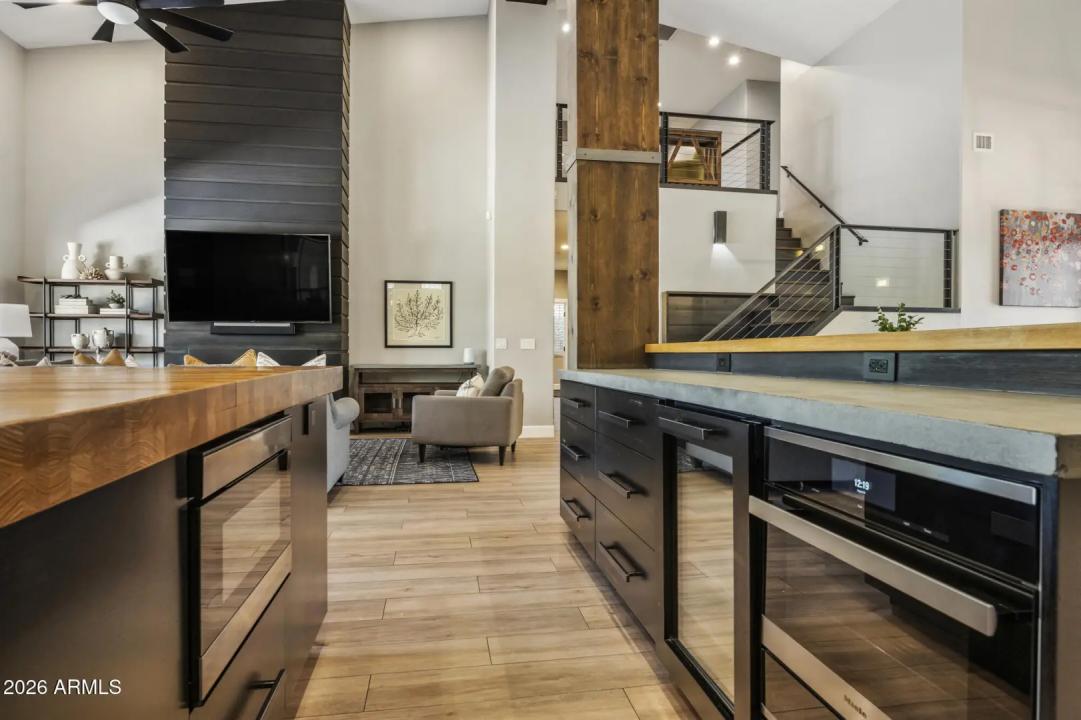 Real Estate Picture 13