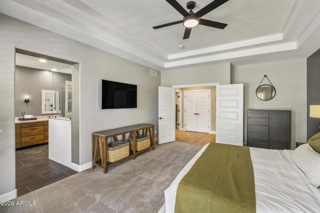 Real Estate Picture 14