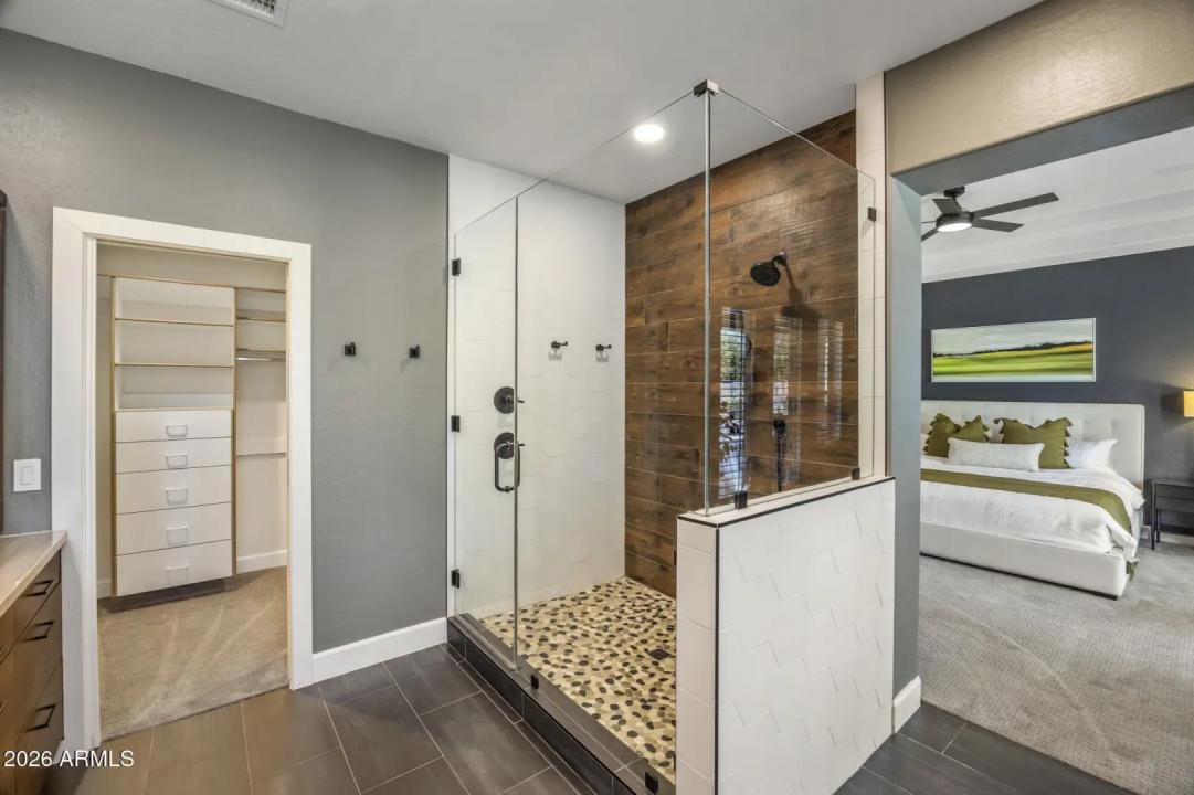 Real Estate Picture 17