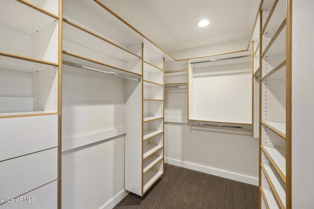 Real Estate Picture 18