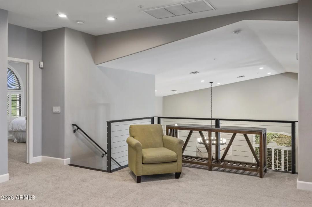 Real Estate Picture 24
