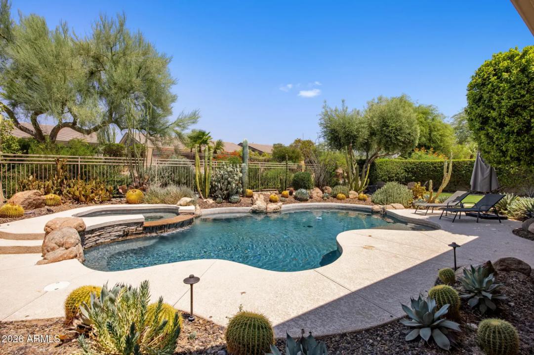 Real Estate Picture 42
