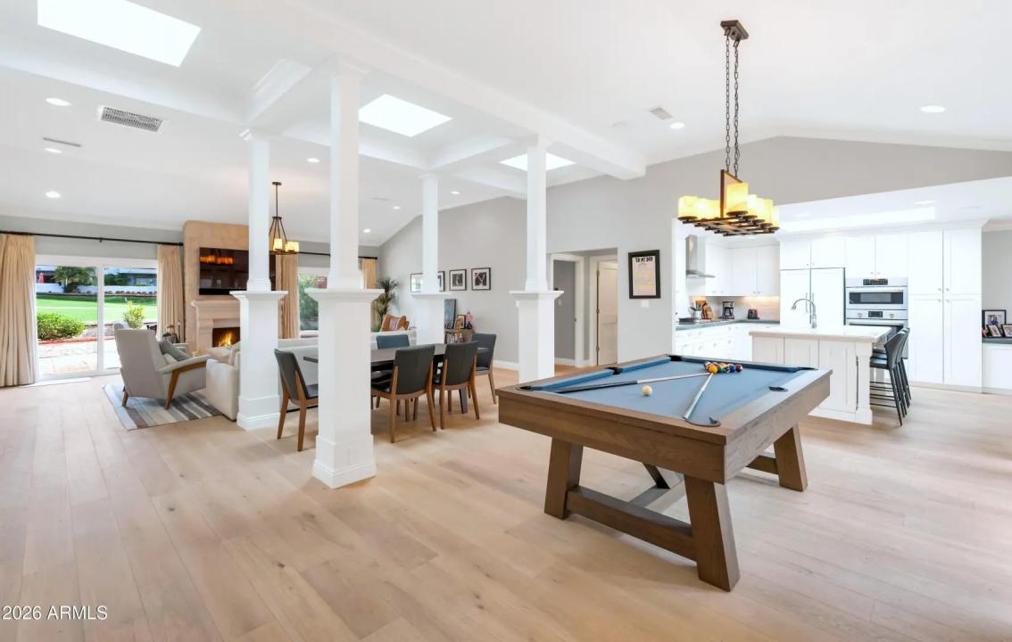 Real Estate Picture 5