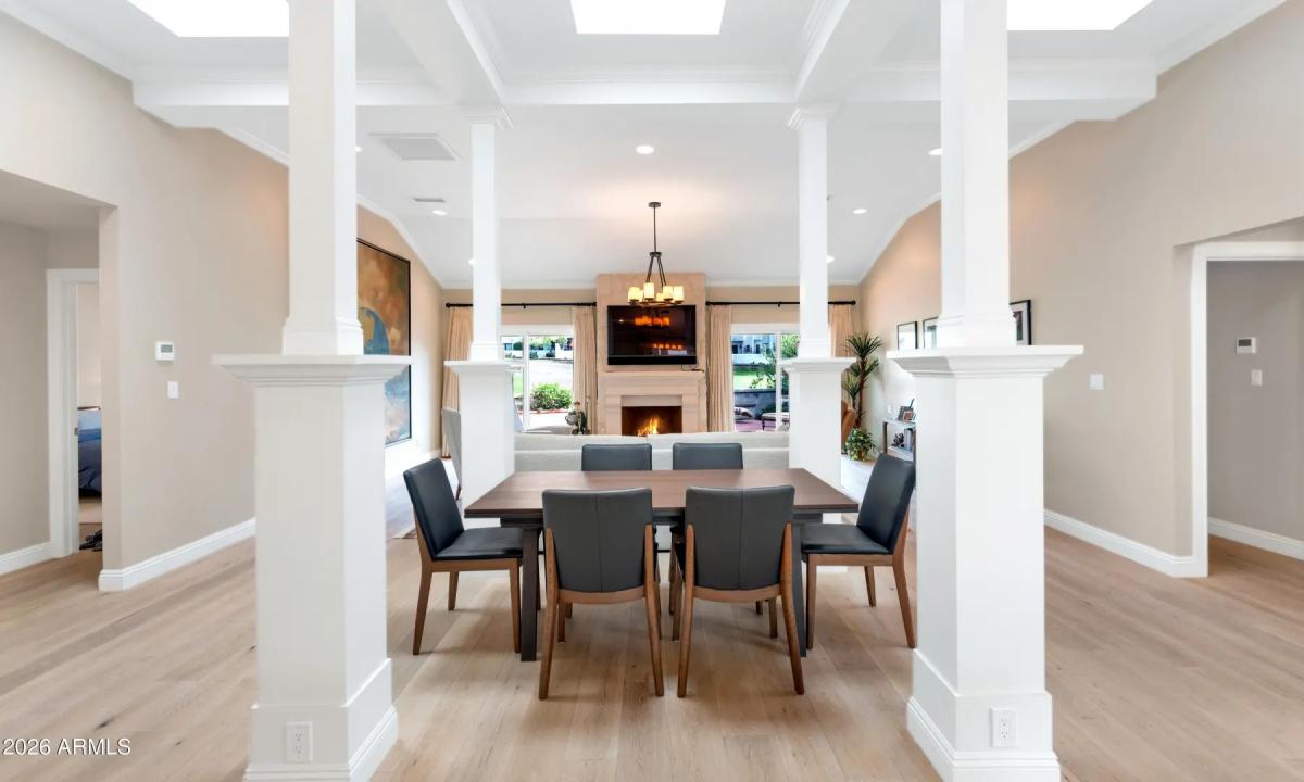Real Estate Picture 11