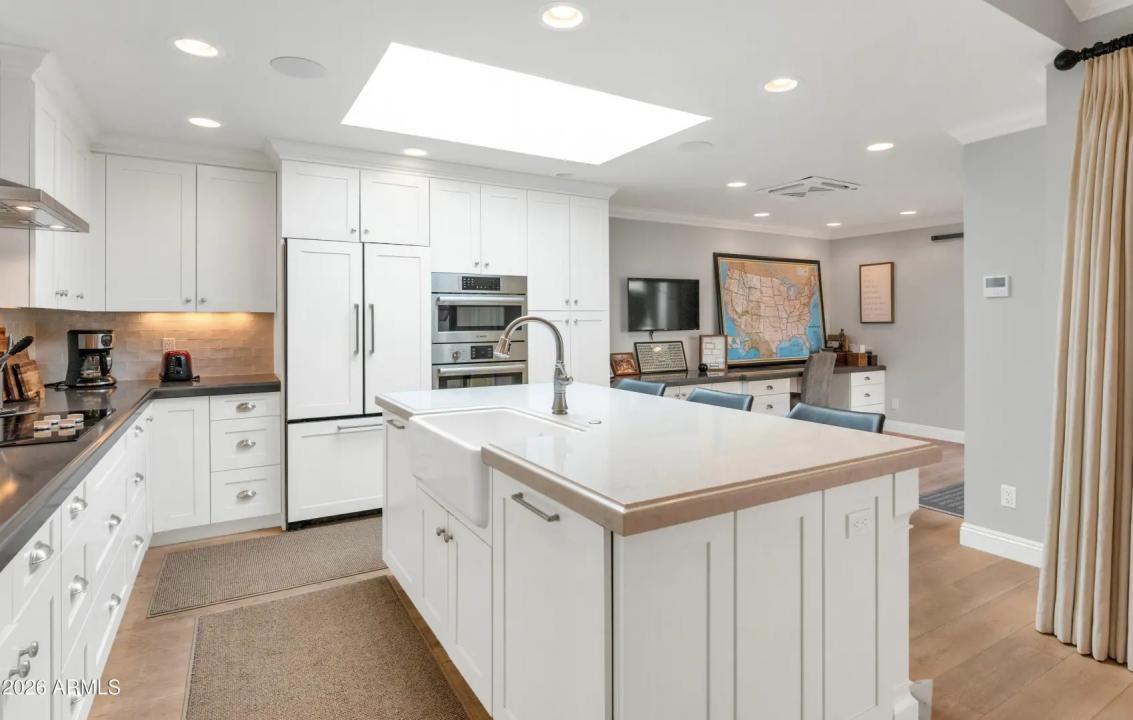 Real Estate Picture 15