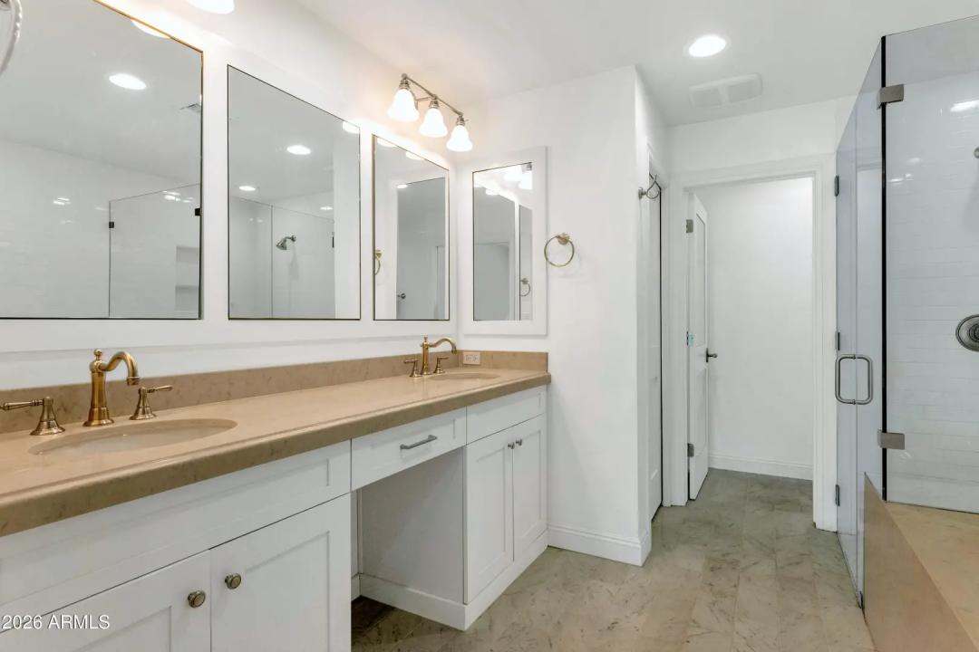 Real Estate Picture 19