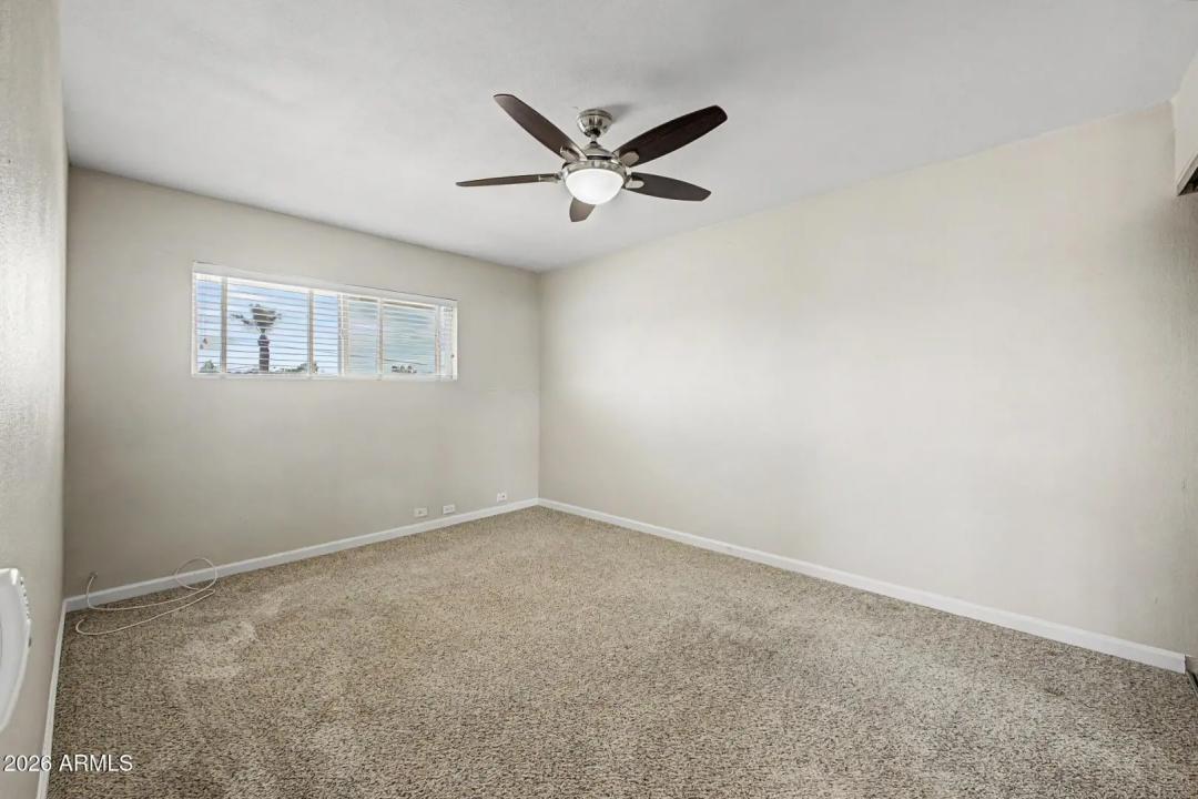Real Estate Picture 11