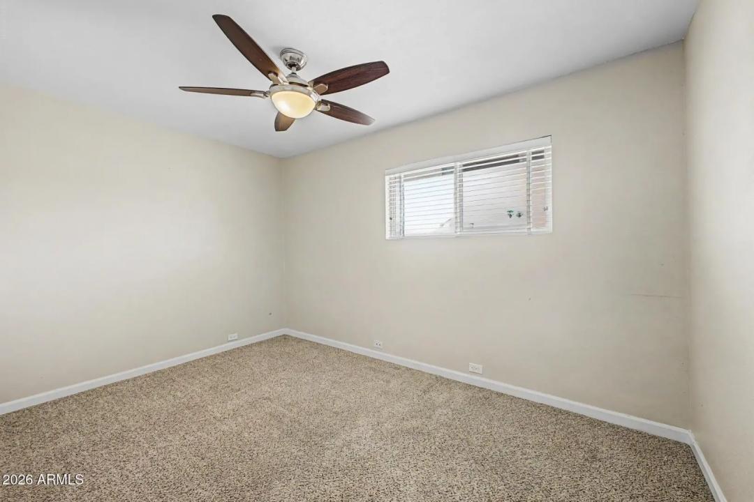 Real Estate Picture 14