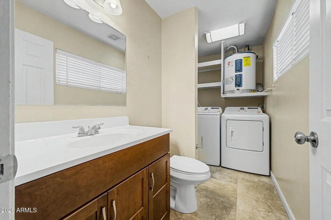 Real Estate Picture 18