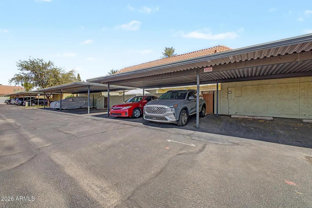 Real Estate Picture 20