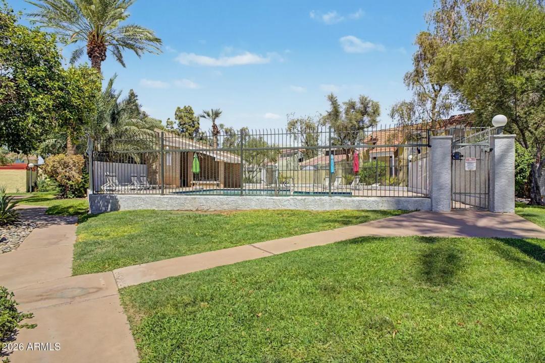 Real Estate Picture 21