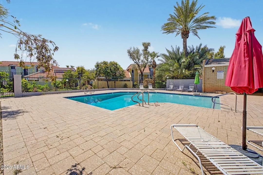 Real Estate Picture 23