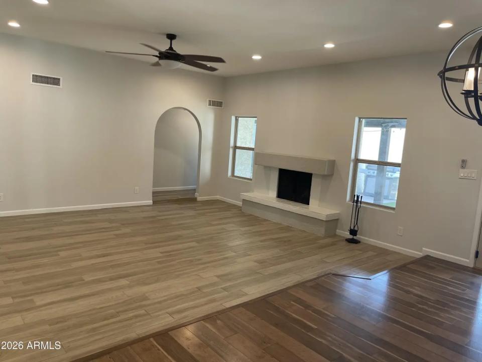 Real Estate Picture 4