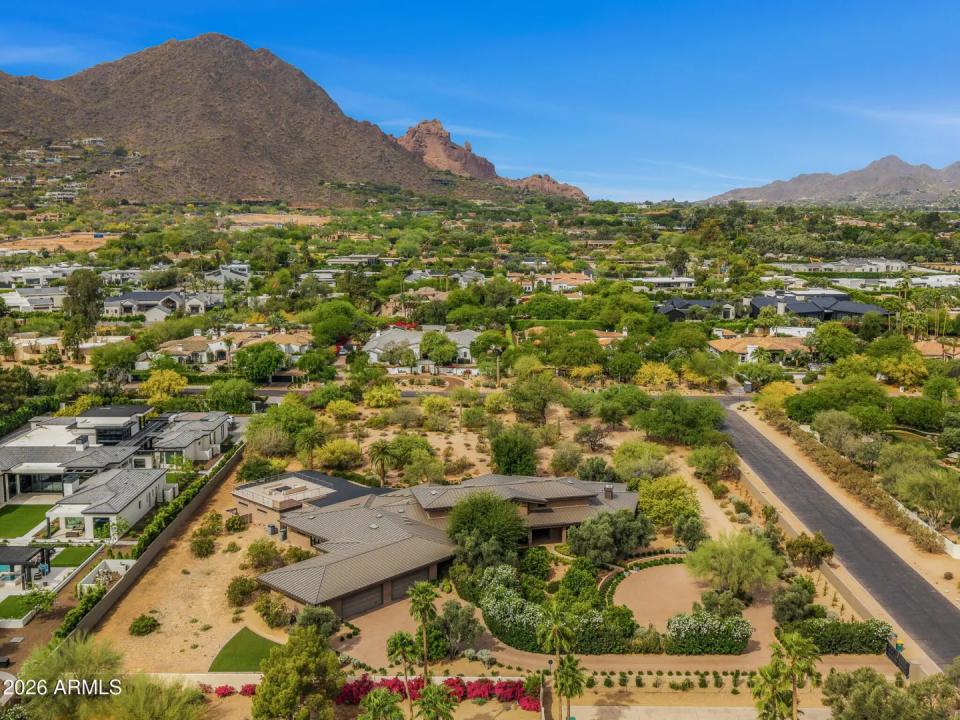 Real Estate Picture 1