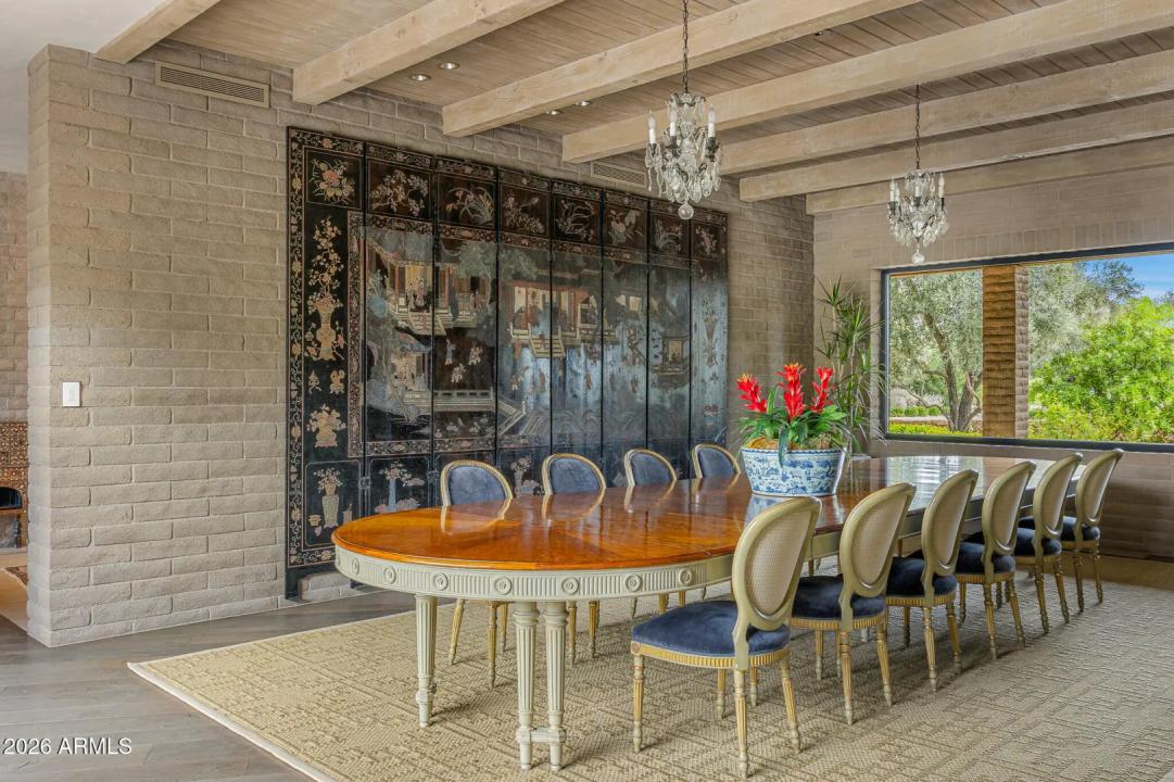 Real Estate Picture 17