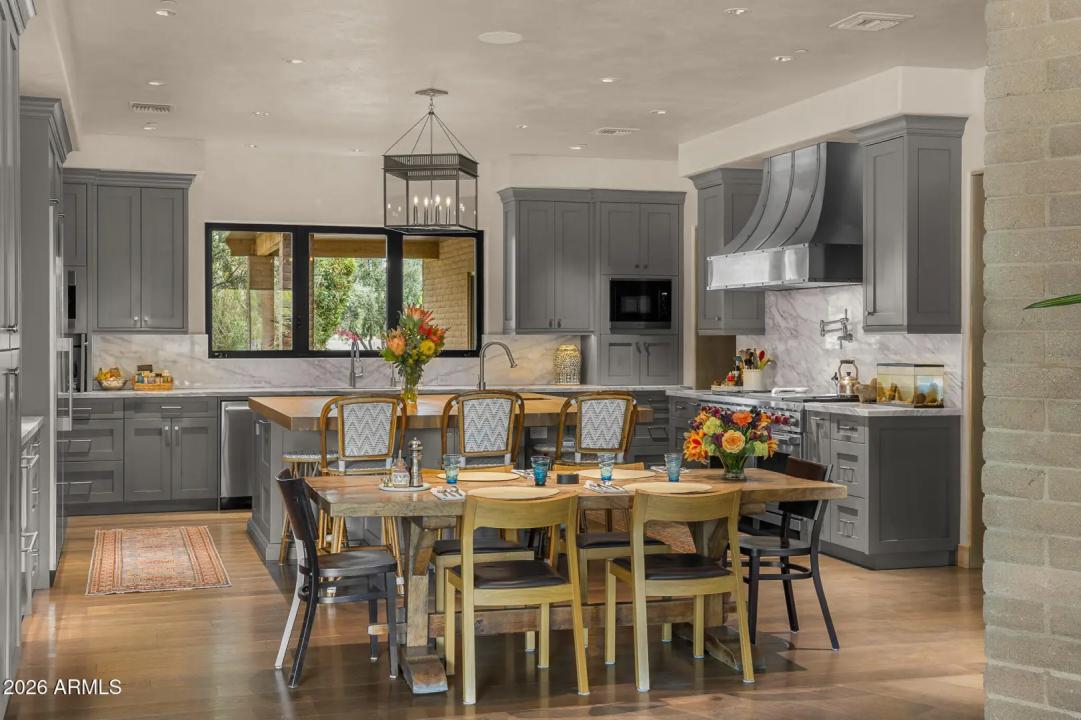 Real Estate Picture 19