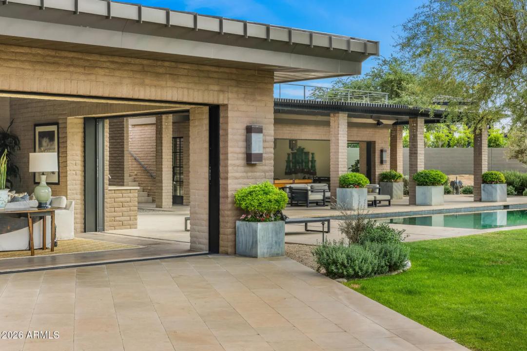 Real Estate Picture 23
