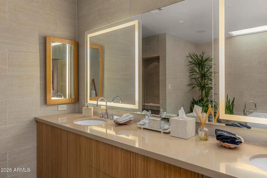 Real Estate Picture 29