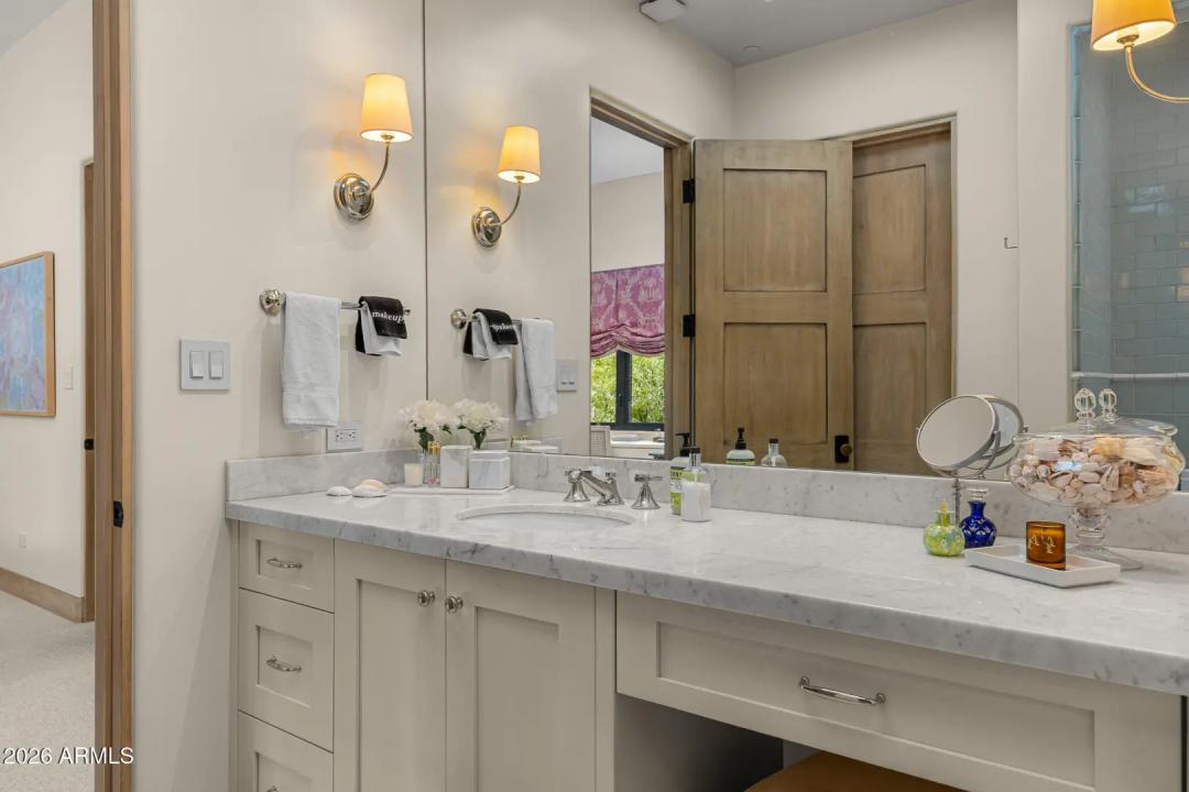 Real Estate Picture 35