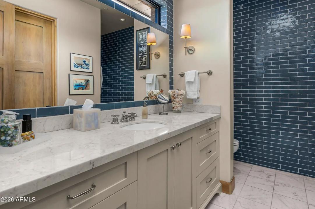 Real Estate Picture 37