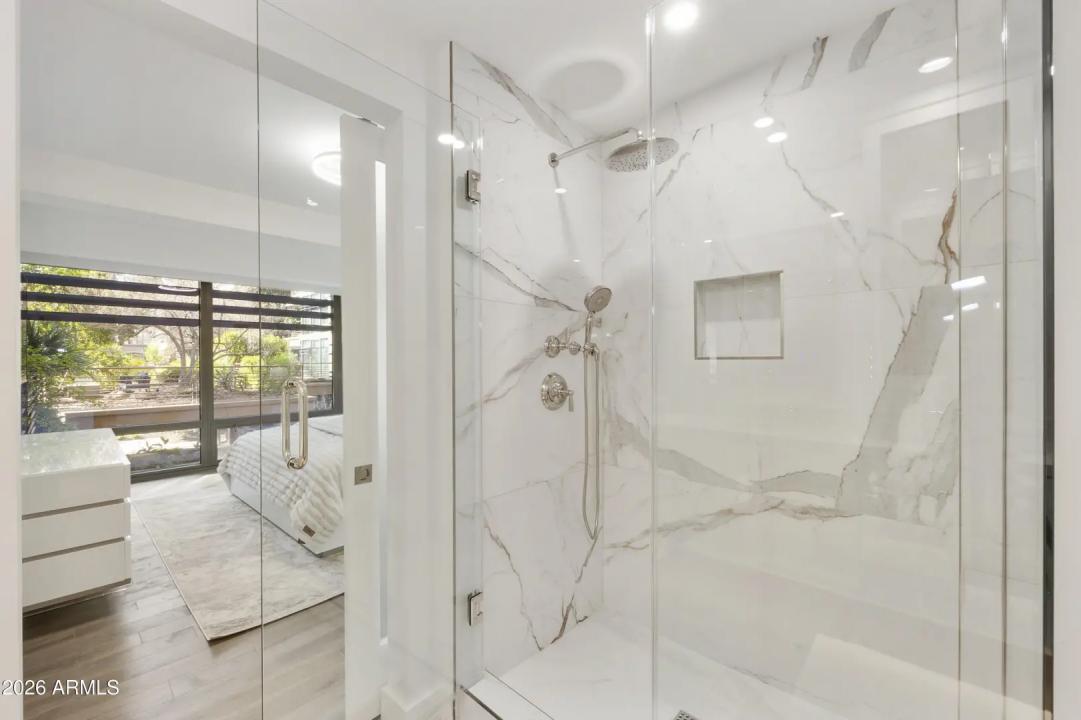 Real Estate Picture 19