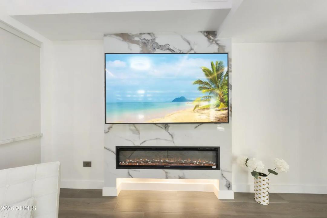Real Estate Picture 13