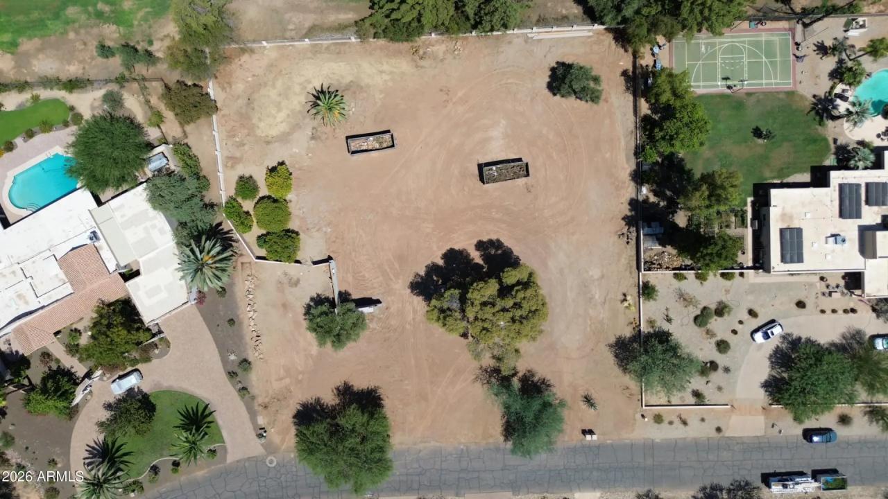 Real Estate Picture 10