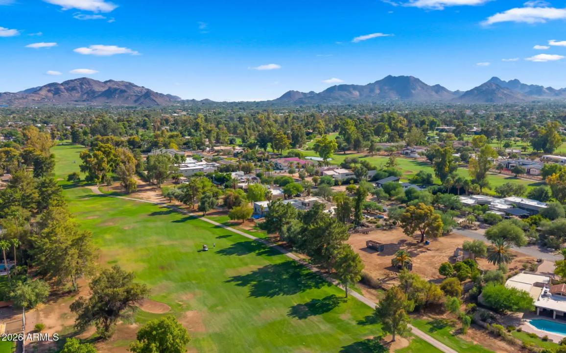 Real Estate Picture 24